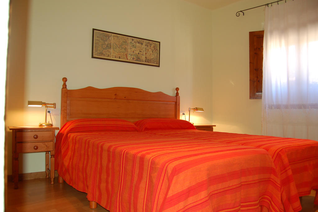 Cal Pastor Guest House La Pobla de Cervoles Bilik gambar