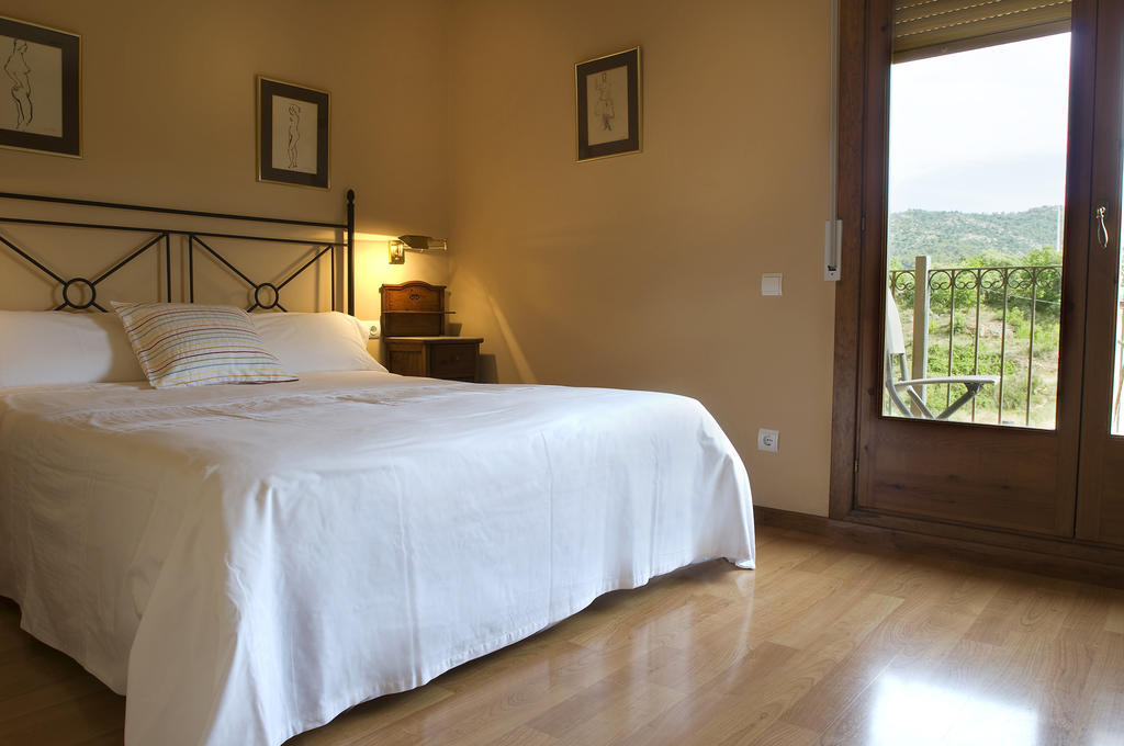 Cal Pastor Guest House La Pobla de Cervoles Bilik gambar